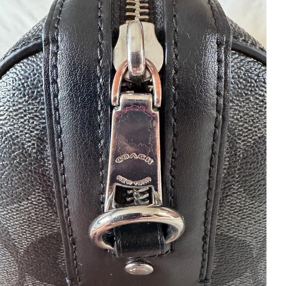 Coach satchel signature