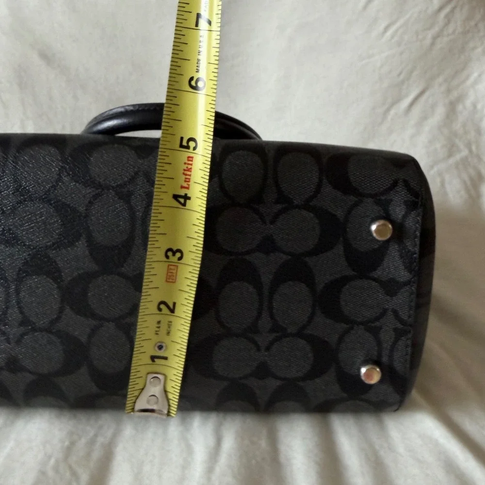 Coach satchel signature