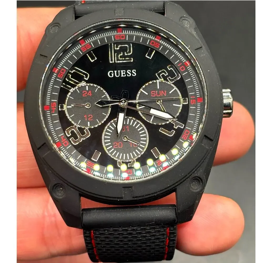 Guess dash w1256g1