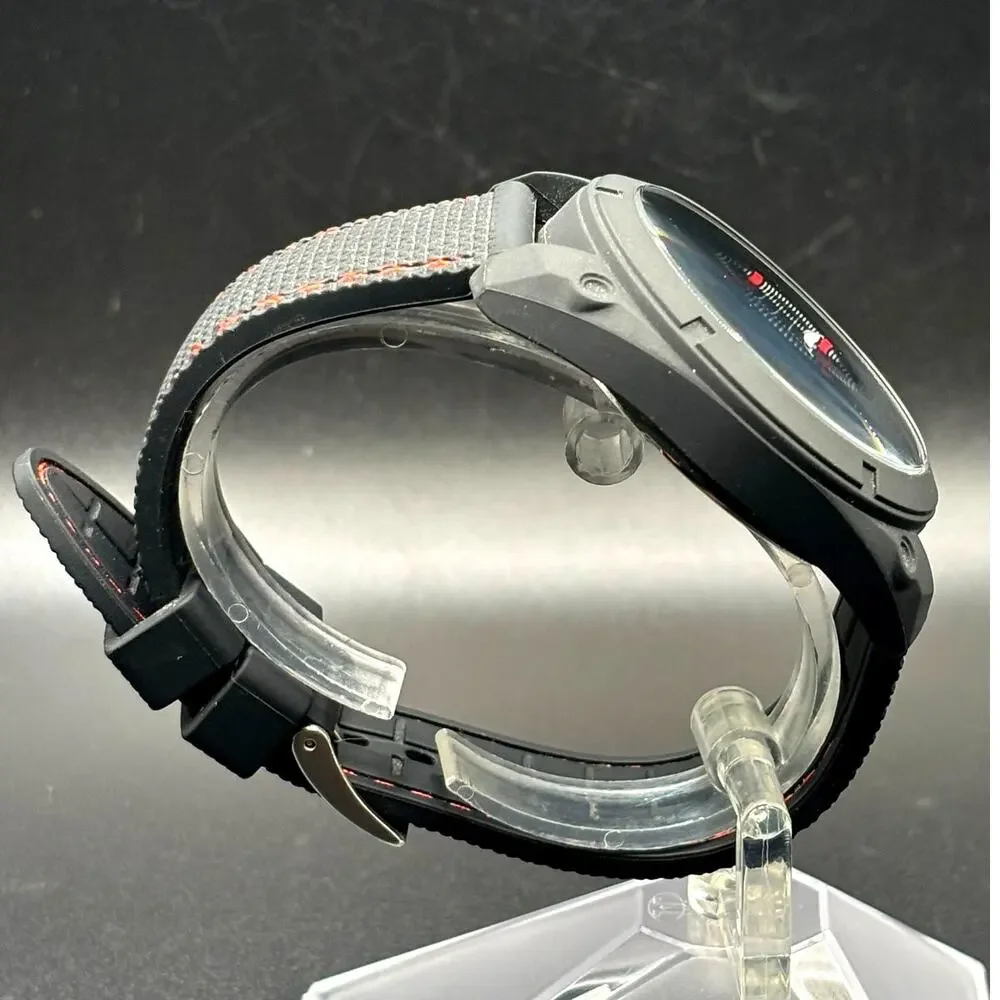 Guess dash w1256g1