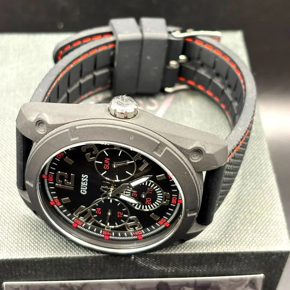 Guess dash w1256g1