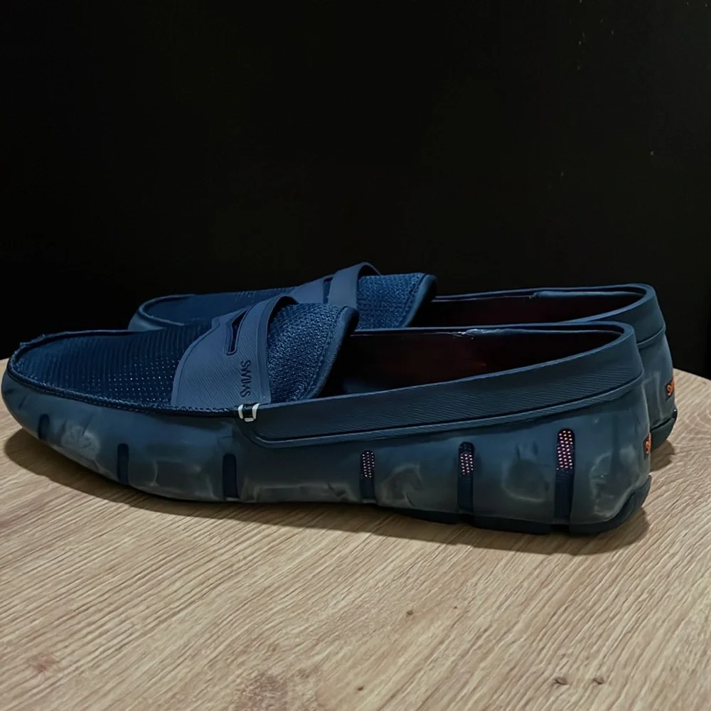 Swims streamlined penny