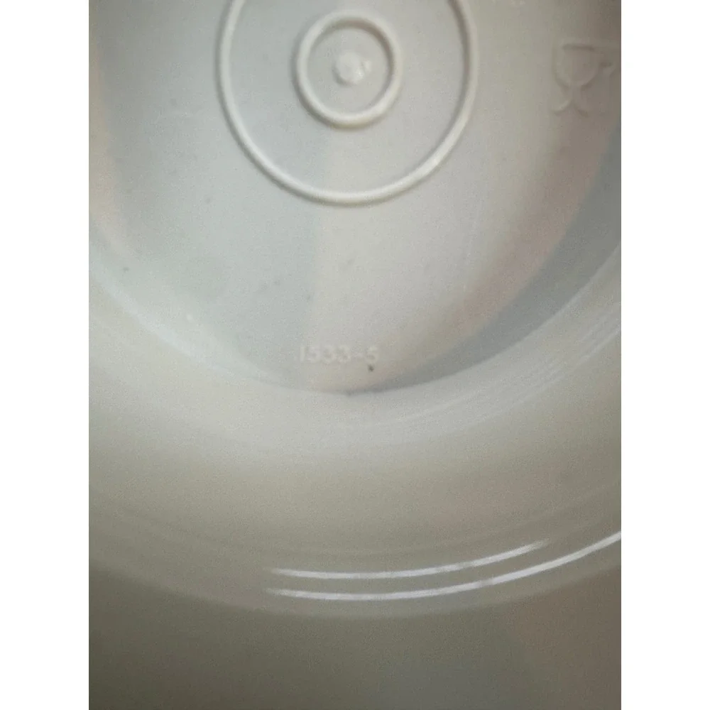 Tupperware vintage cake