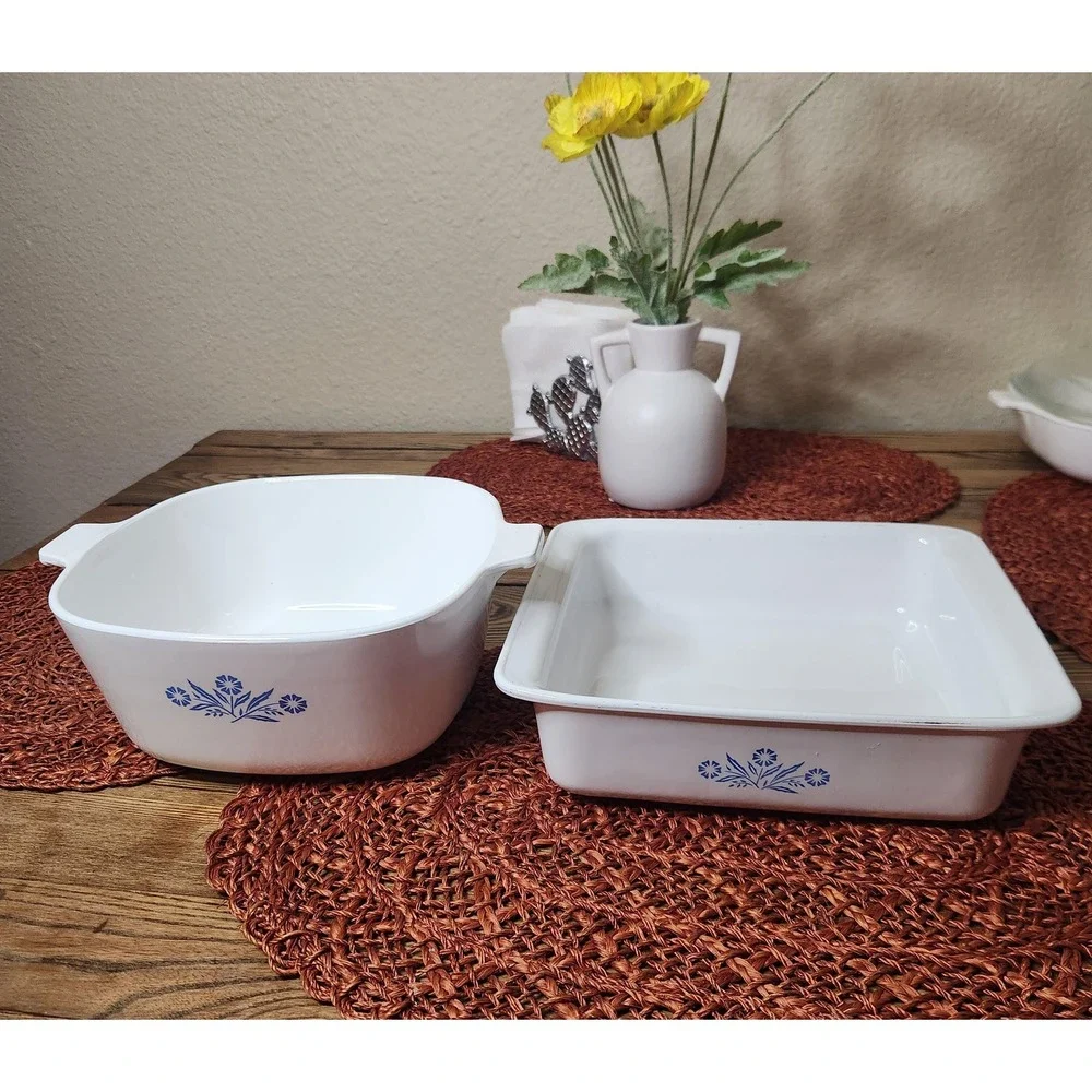 VINTAGE CorningWare 2‎ piece Set. Blue Cornflower.