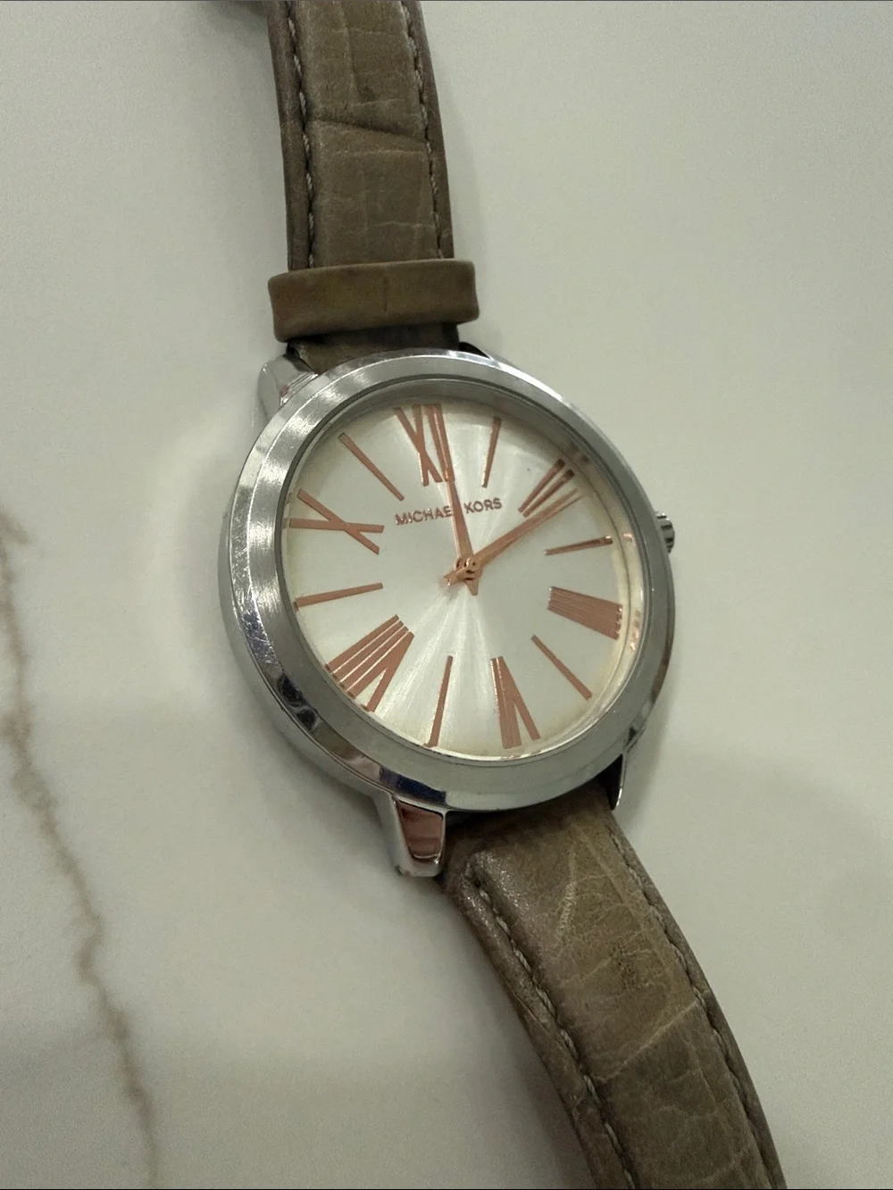 Michael Kors dial leather watch