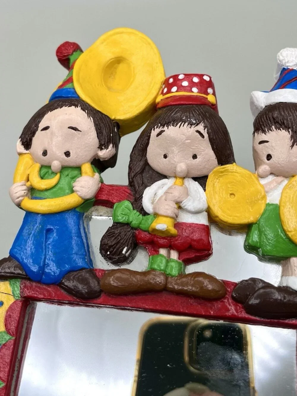 Unbranded vintage chalkware