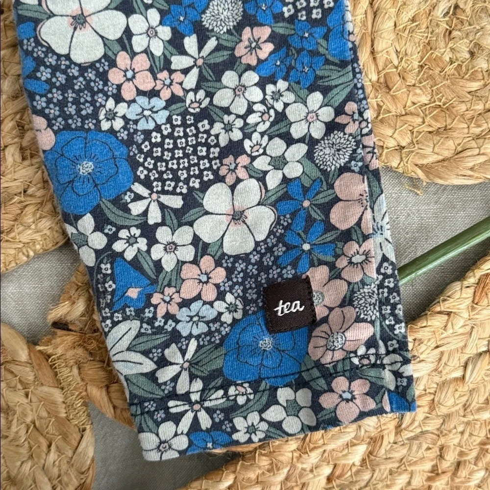 Tea Collection good preowned