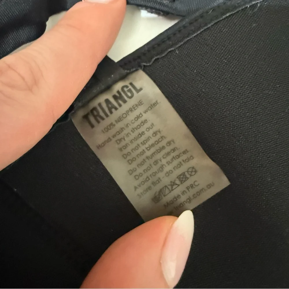 Triangl Bikini Top‎ size M