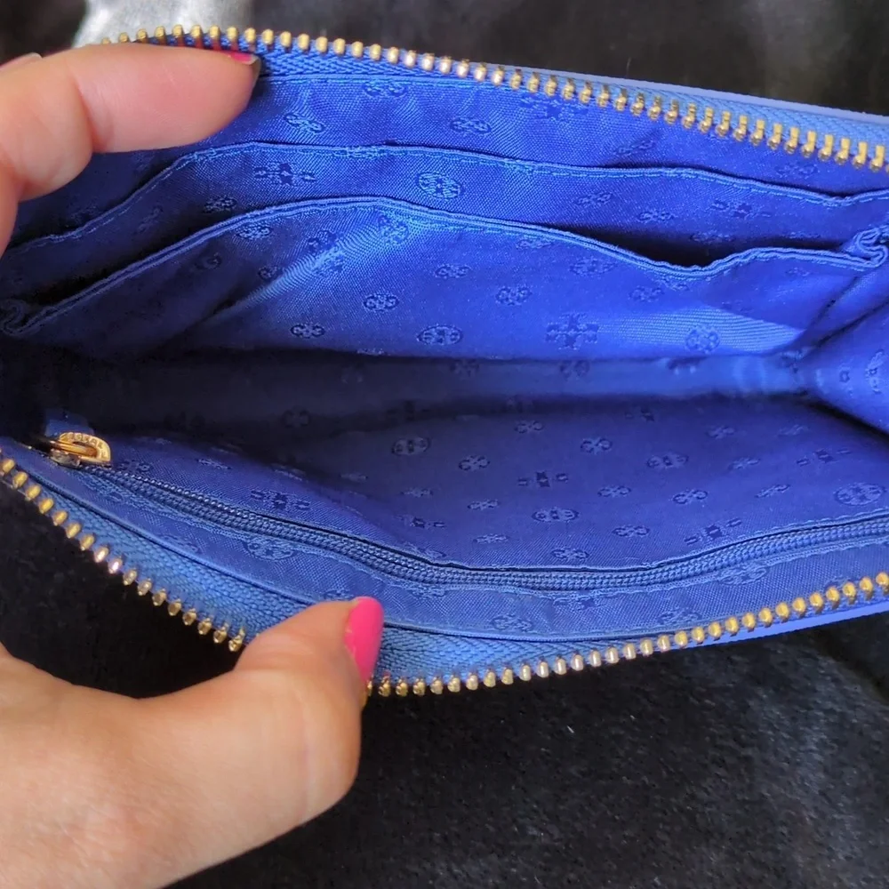 Tory Burch chic blue