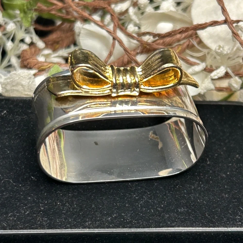 N/A elegant silver