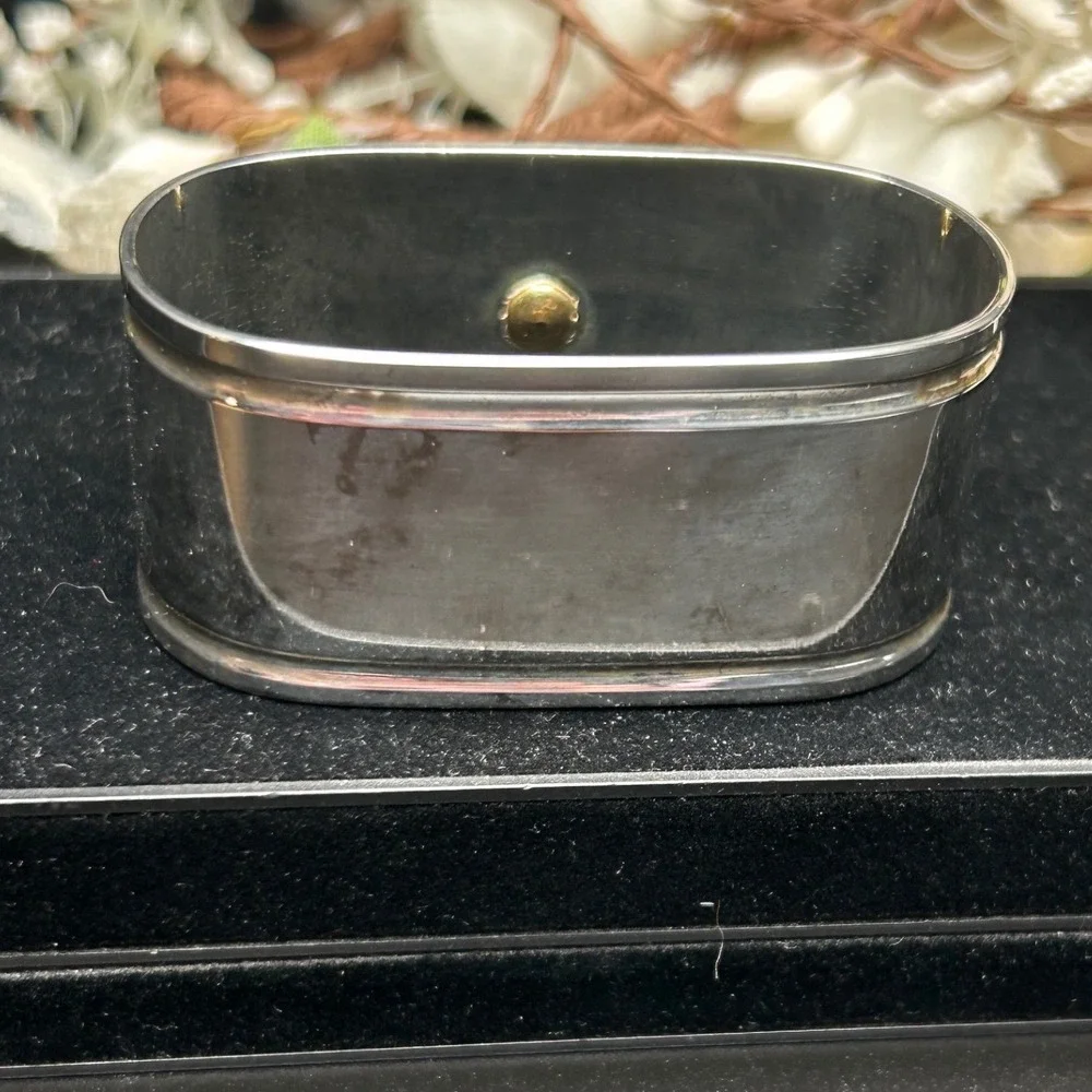 N/A elegant silver