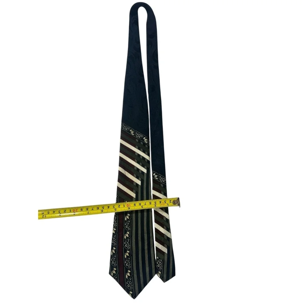The Unbranded Brand sophisticated silk