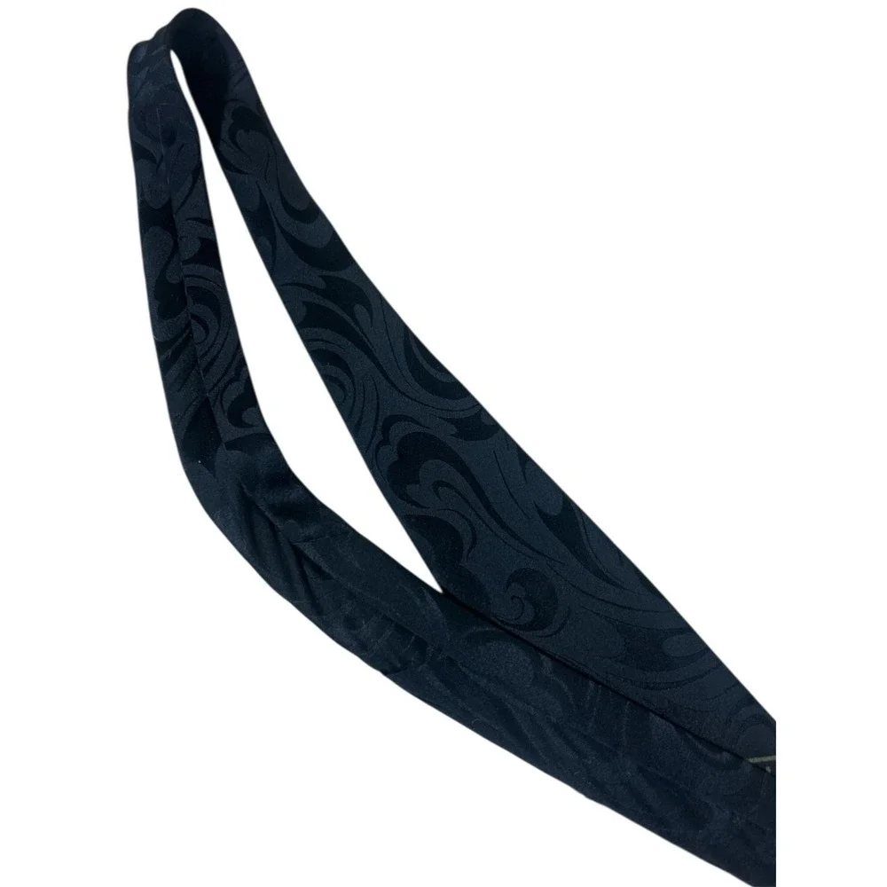 The Unbranded Brand sophisticated silk