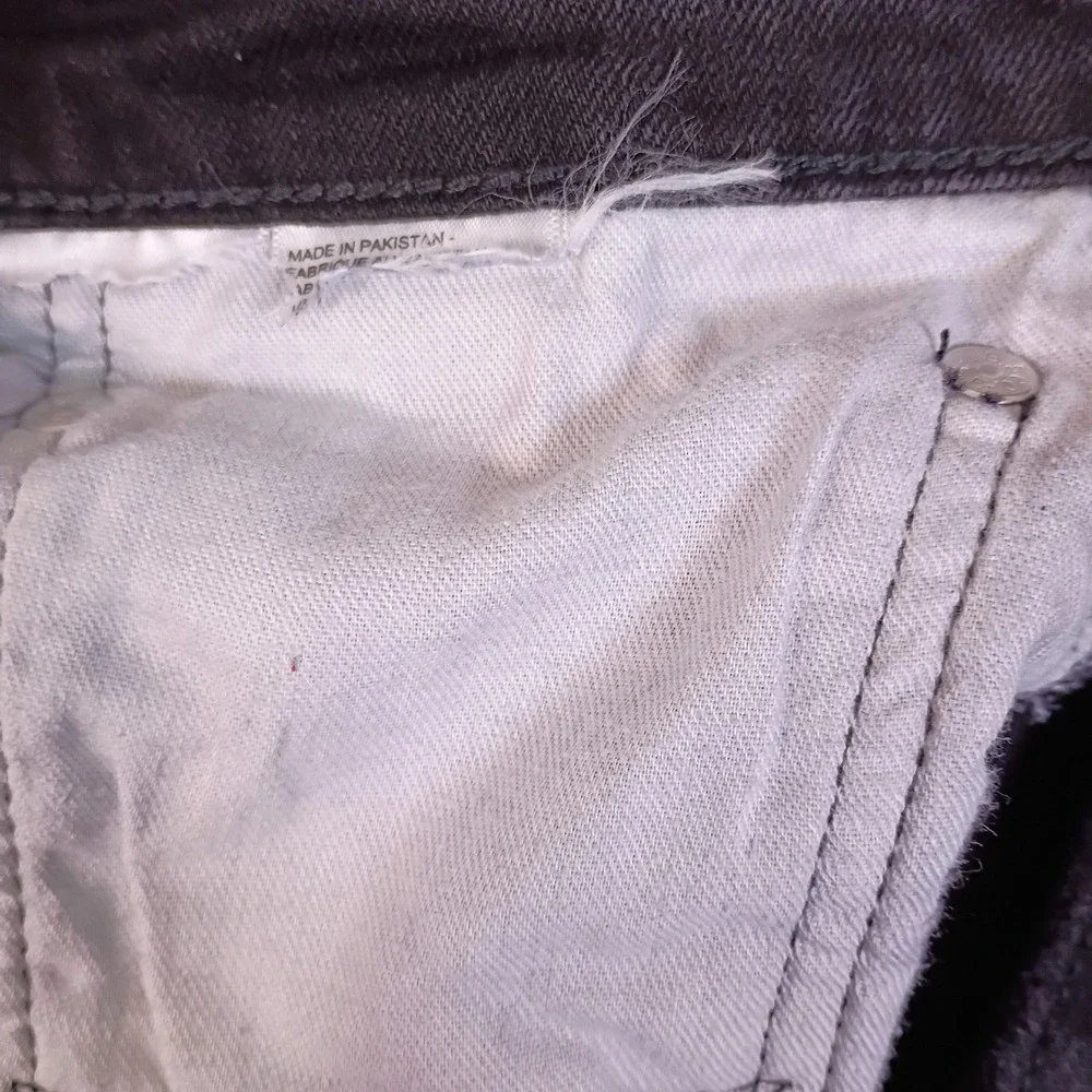 Levis ** missing