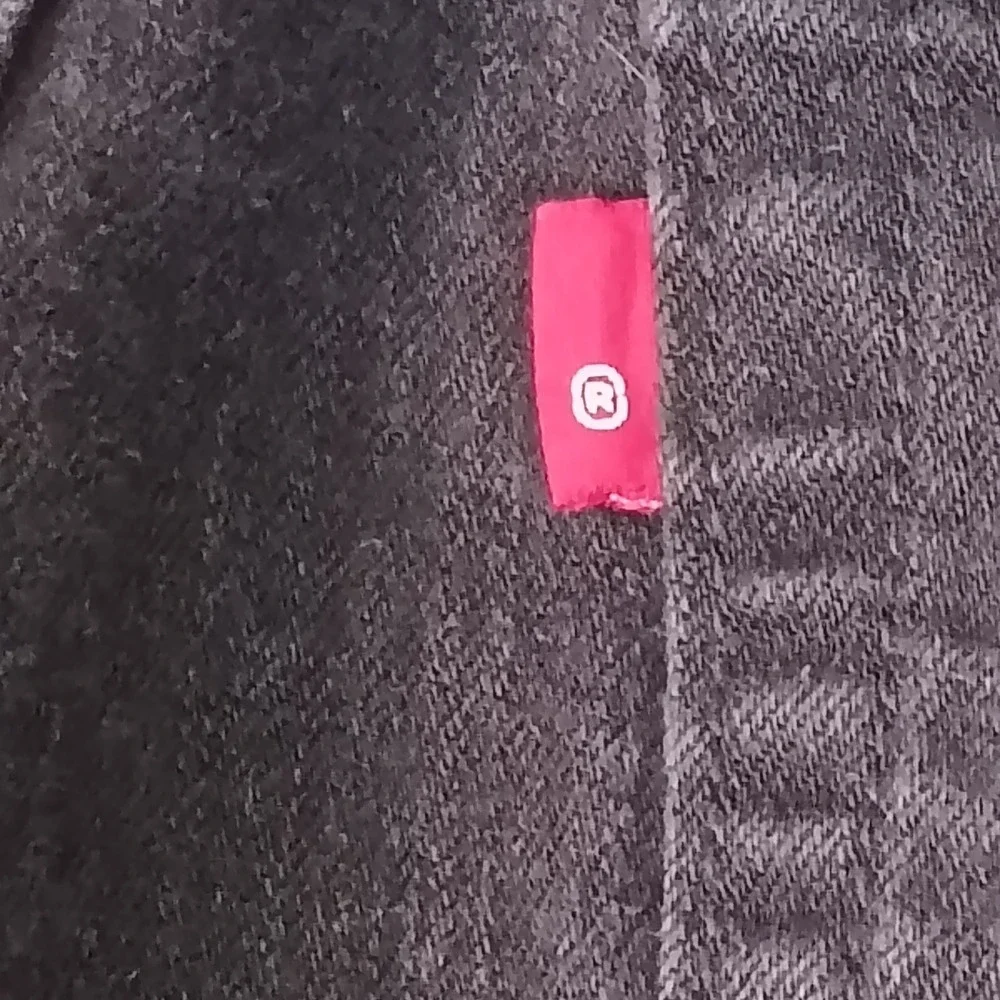 Levis ** missing