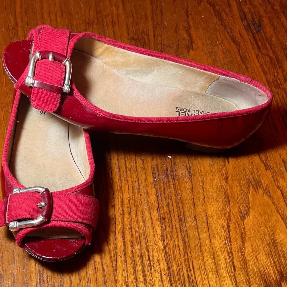 Michael Kors size 6 red shoes