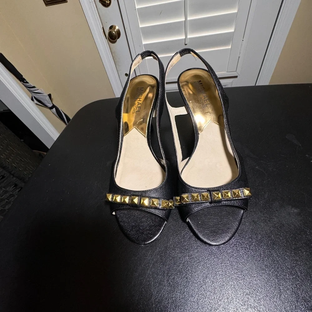 Michael Kors size 7 black open toe sling backsandal