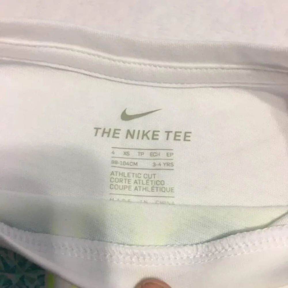 Nike Long Sleeve Graphic Tee Kids Size 4 White NWT Just Do It Athletic Cut Shirt
