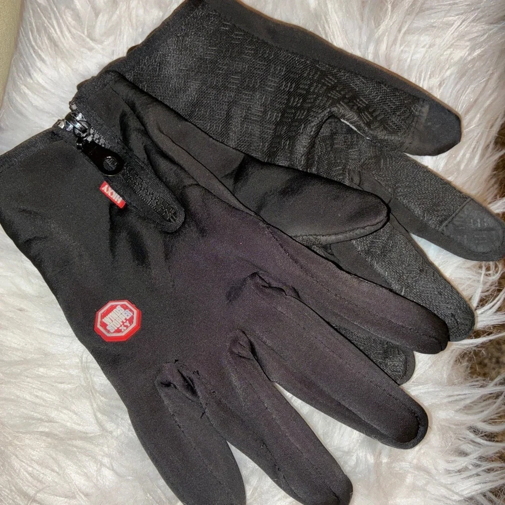 HKXY stay warm