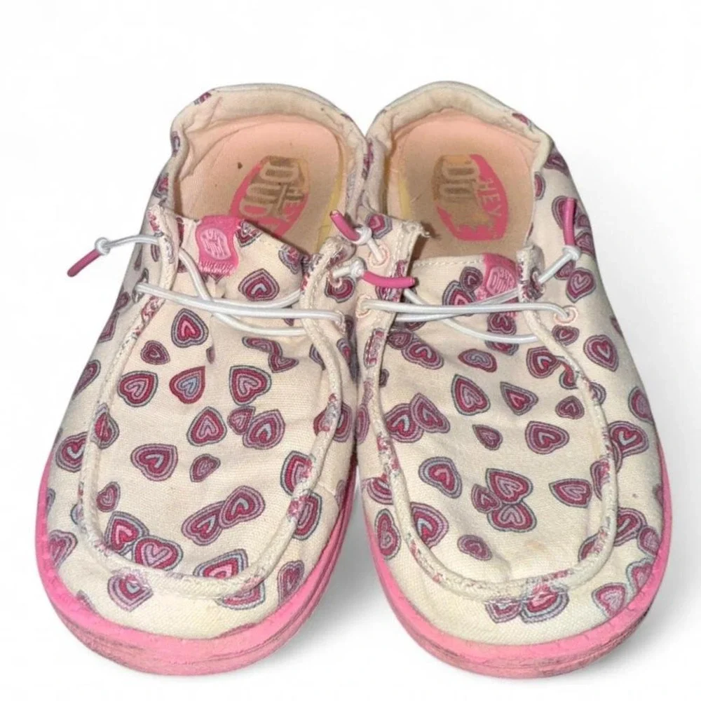 Hey Dudes Hearts Valentines‎ White/Pink Slip on Shoes Youth 3/Ladies 4
