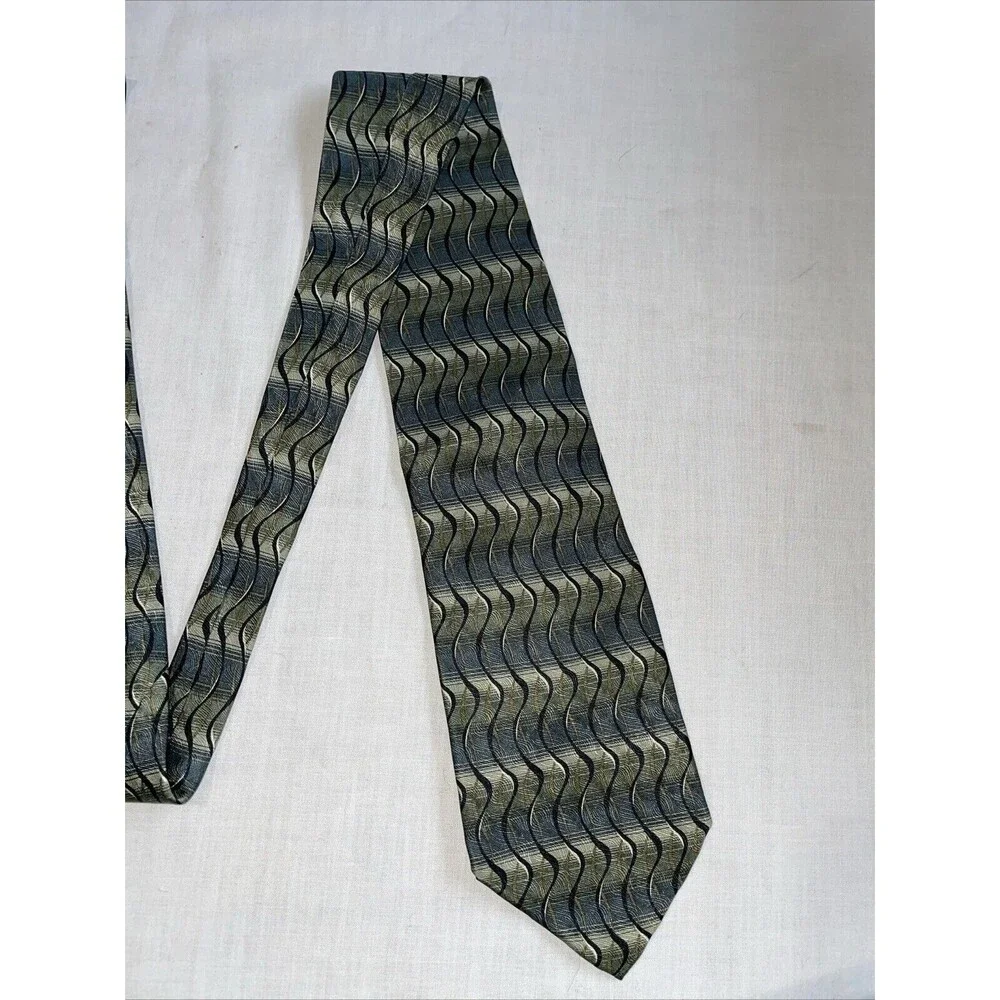 Mulberry Neckwear this mens