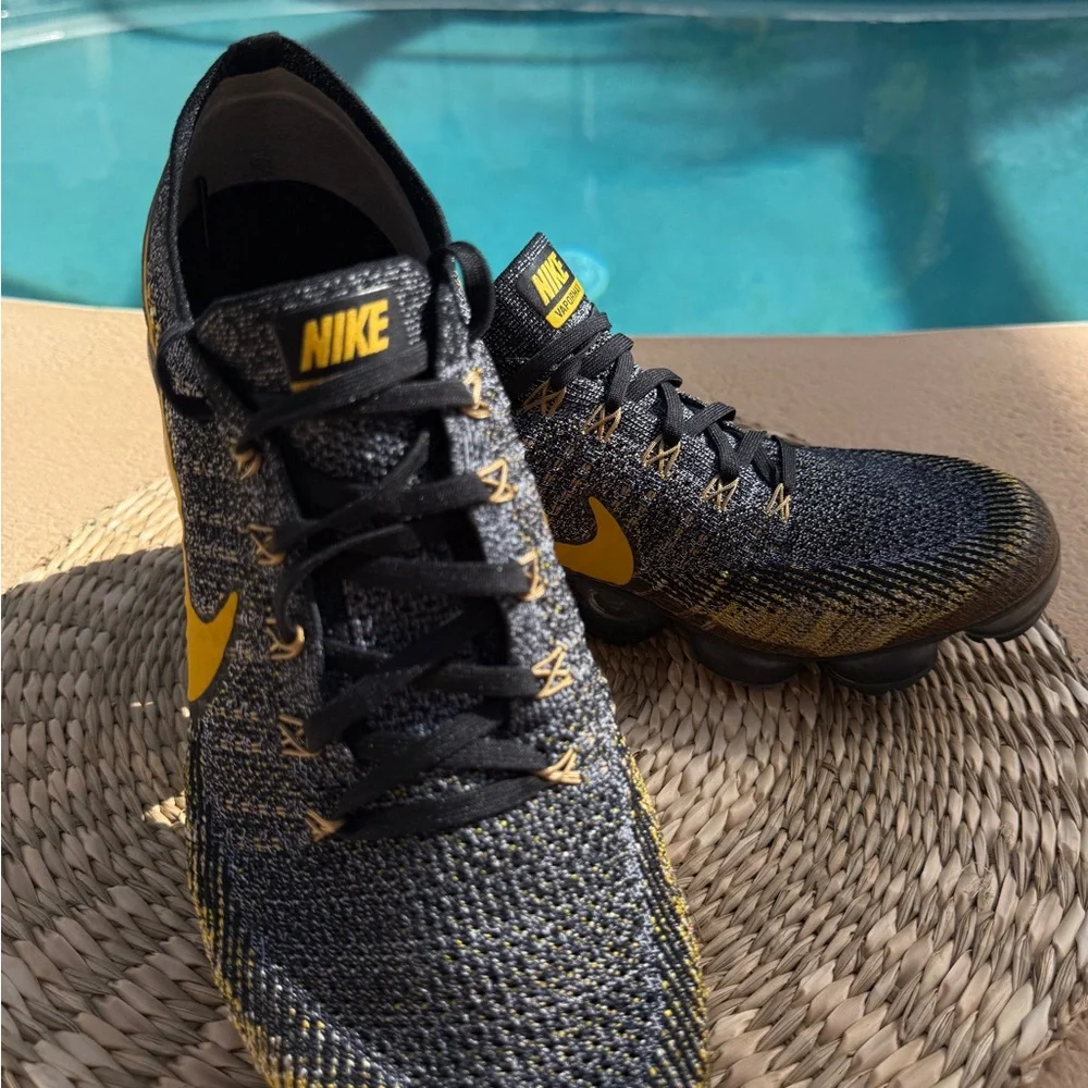 Nike dynamic shoes