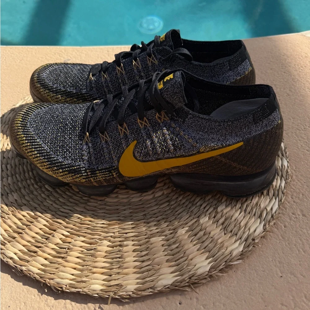 Nike dynamic shoes