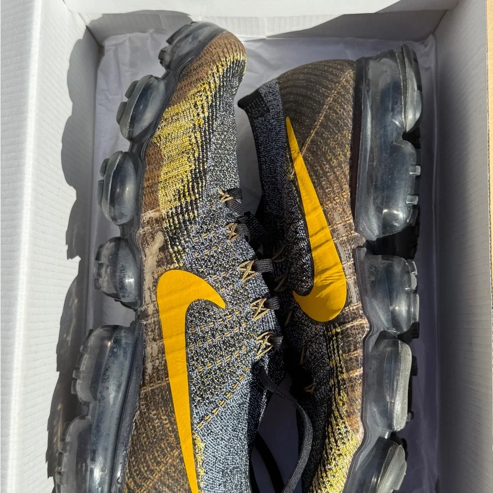 Nike dynamic shoes