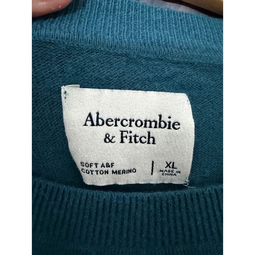 Abercrombie & Fitch pilling all