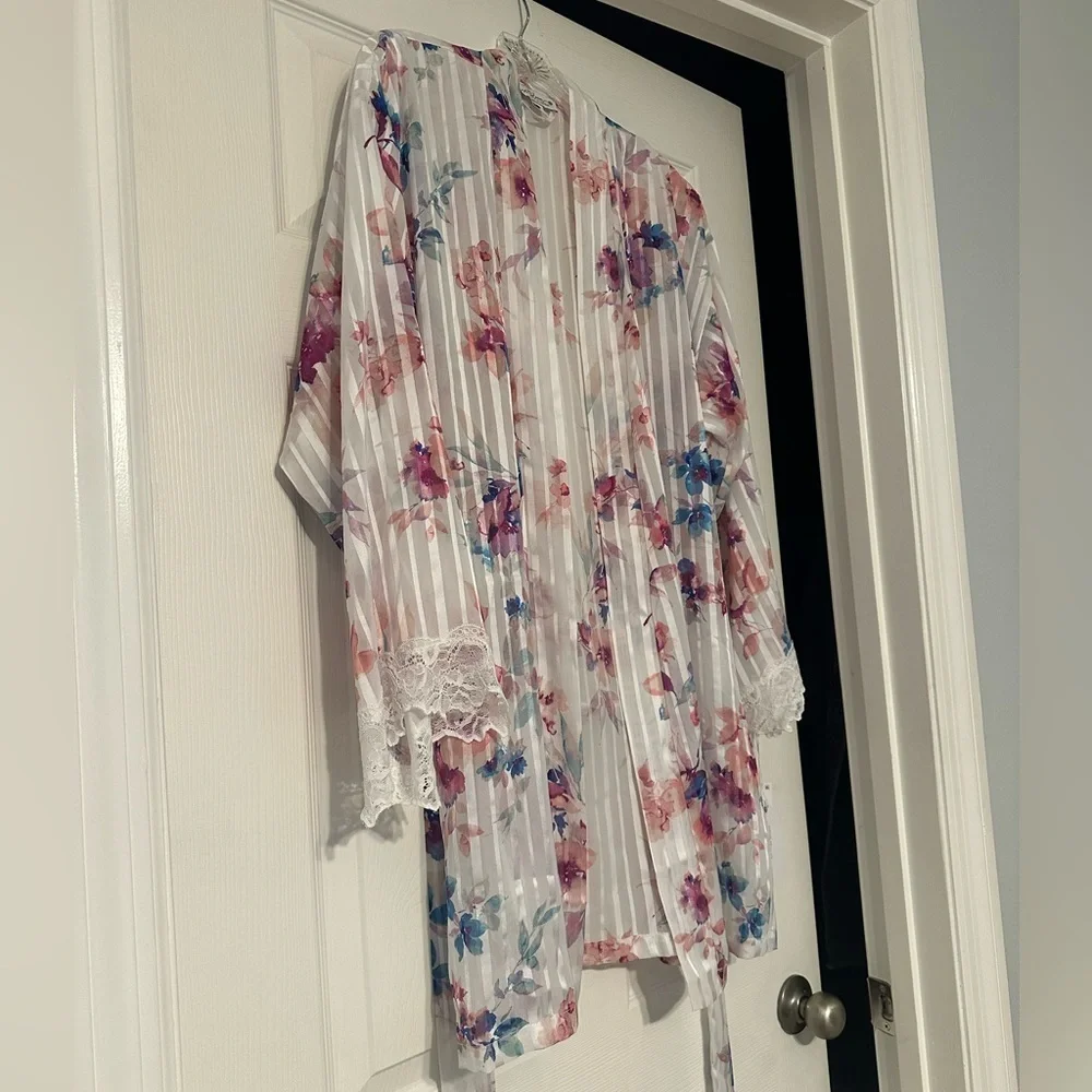 In Bloom By Jonquil sheer kimono