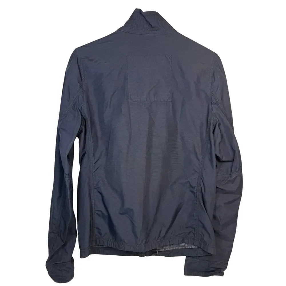 Hollister discover this