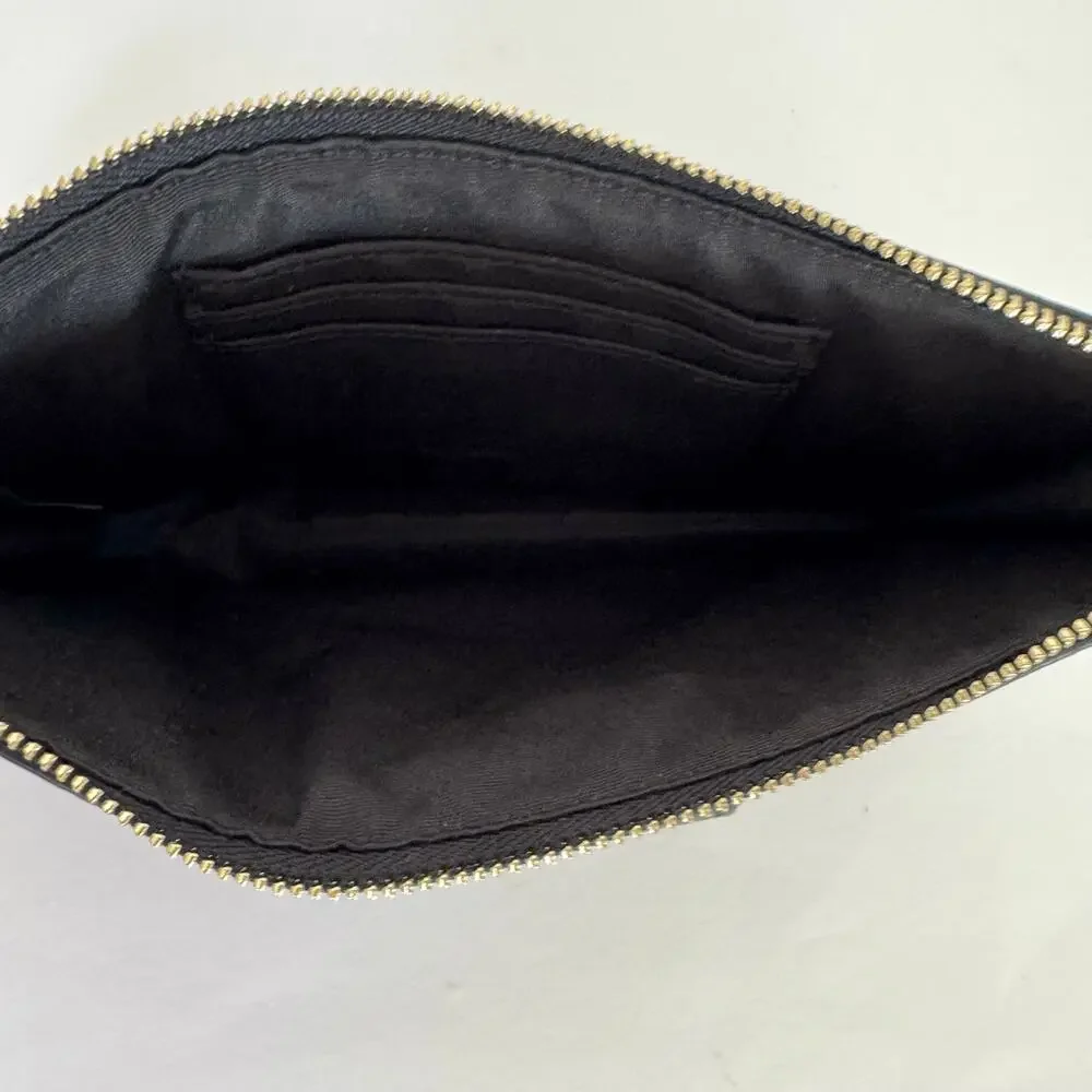 Coach exterior material