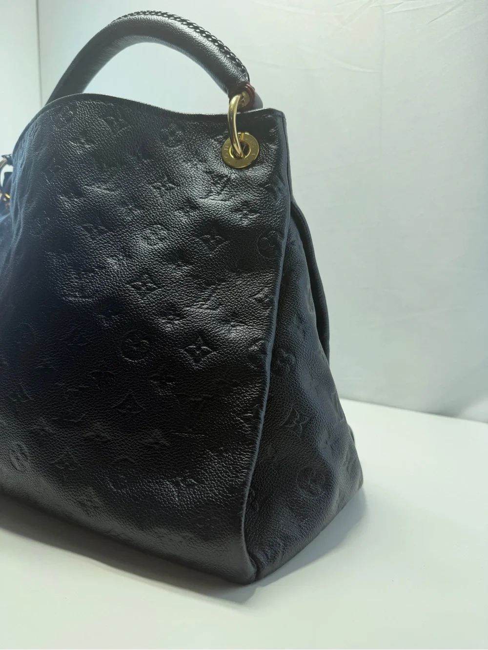 Louis Vuitton classic louis
