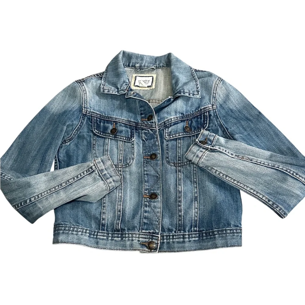 Women Junior Forever 21 Crop Denim Jean Jacket size Medium‎