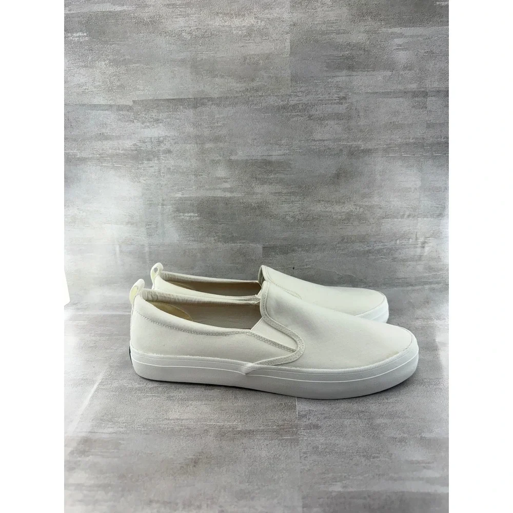 Sperry crest vibe