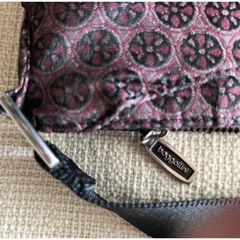 Baggallini crossbody travel