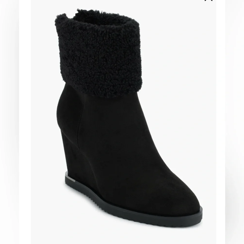 DKNYC Powell‎ Faux Shearling Wedge Bootie in Black Size 9