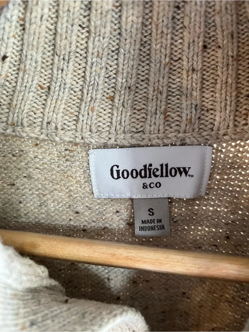 Goodfellow & Co excellent chest