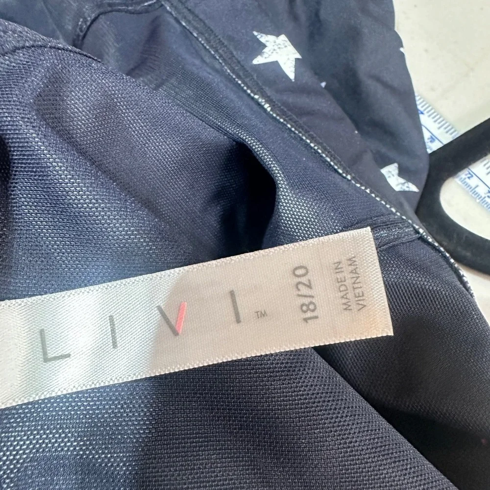 NWT Lane Bryant LIVI Active Sports Bra‎  18/20 Navy Star Print Strappy Celestial