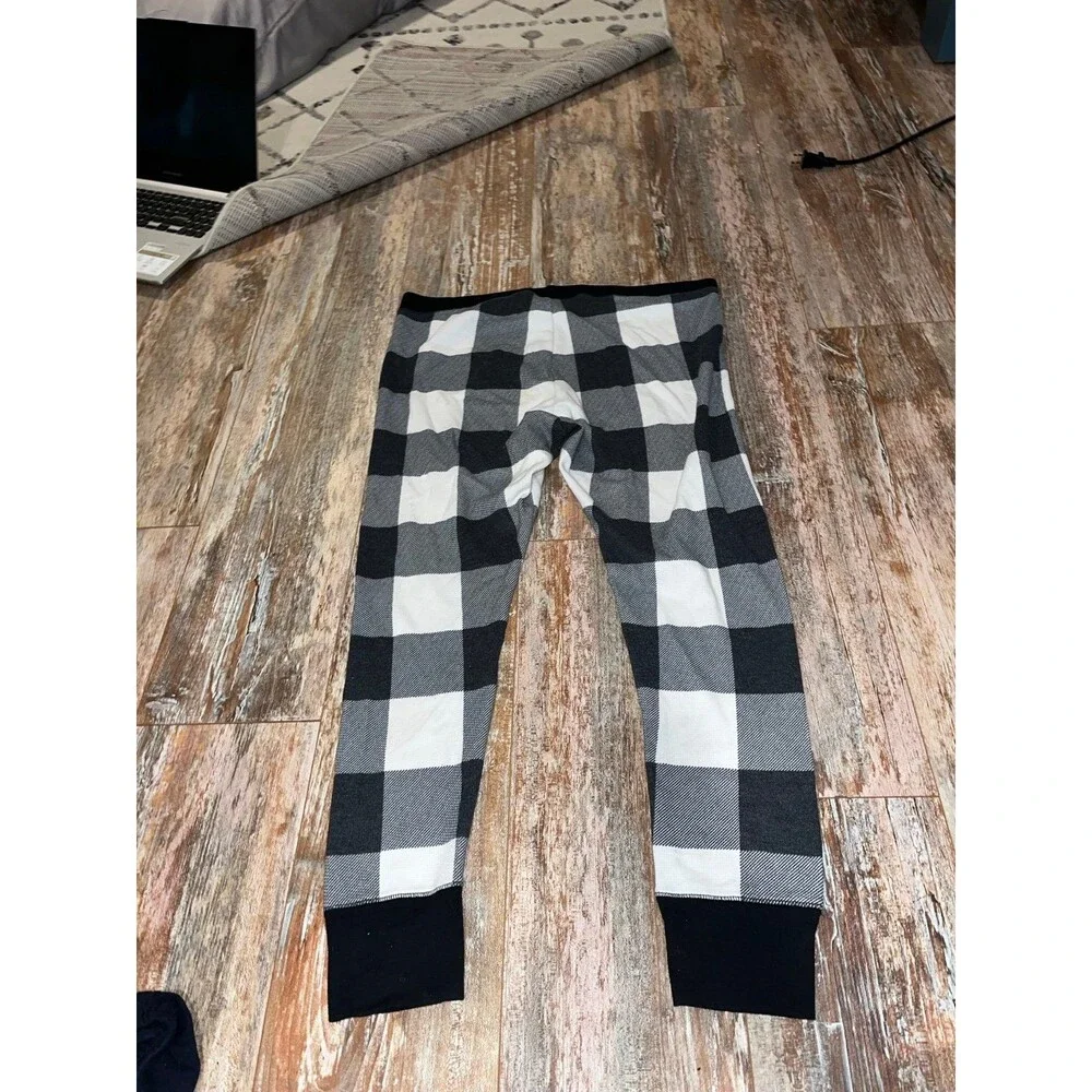 Old Navy leg inseam 22”