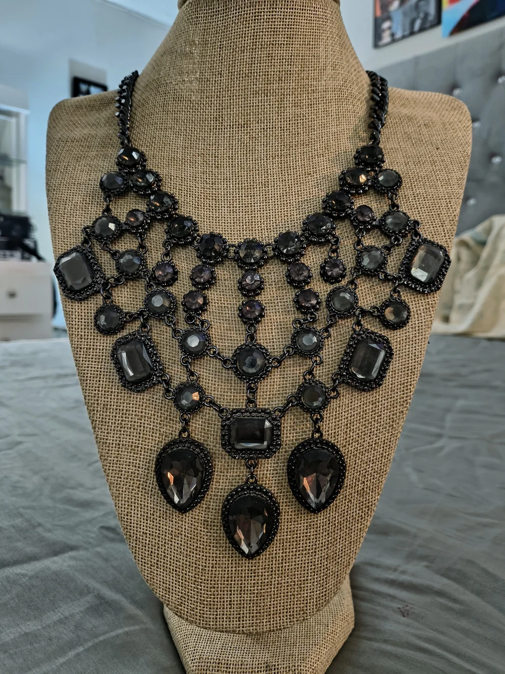 N/A closely collar textured