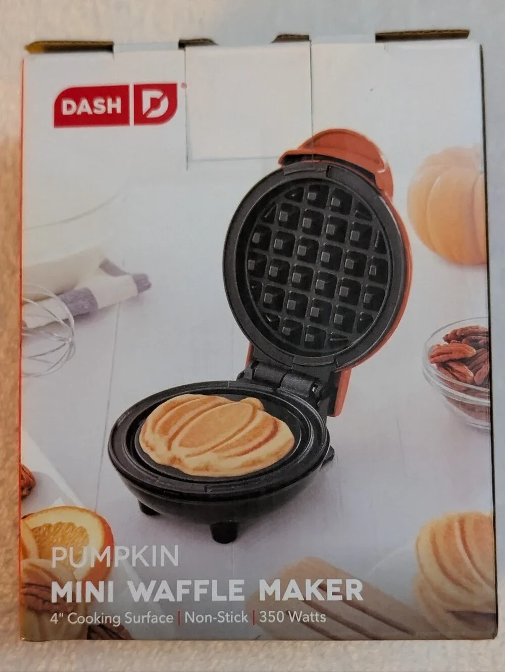 DASH Pumpkin Mini Waffle Maker Orange 4