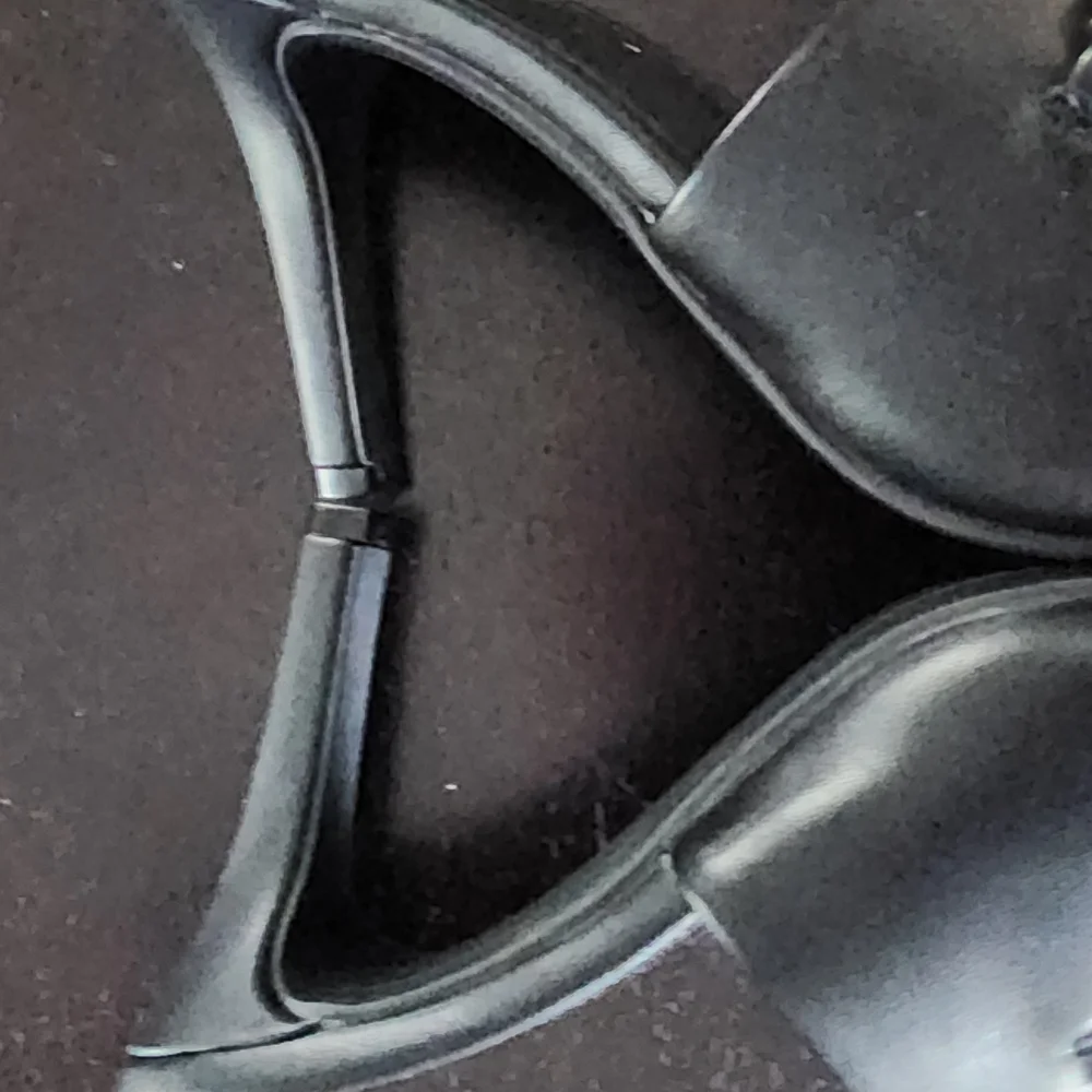 Dkny nwot sleek