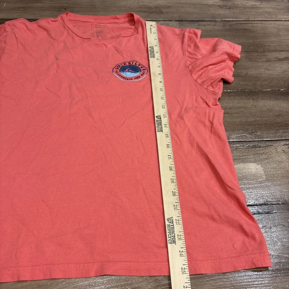 QUIKSILVER THE MOUNTAIN AND WAVE Salmon‎ Large