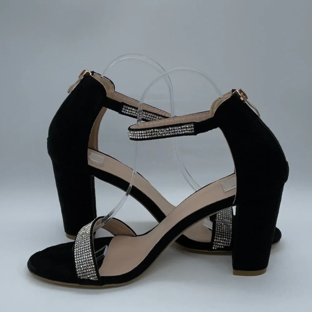 N/A black faux
