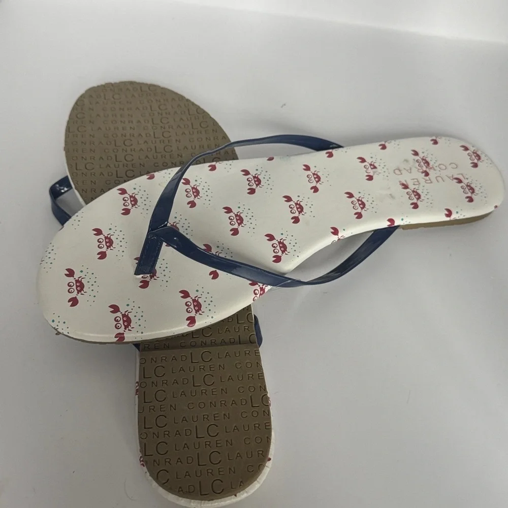 LC Lauren Conrad stylish flip