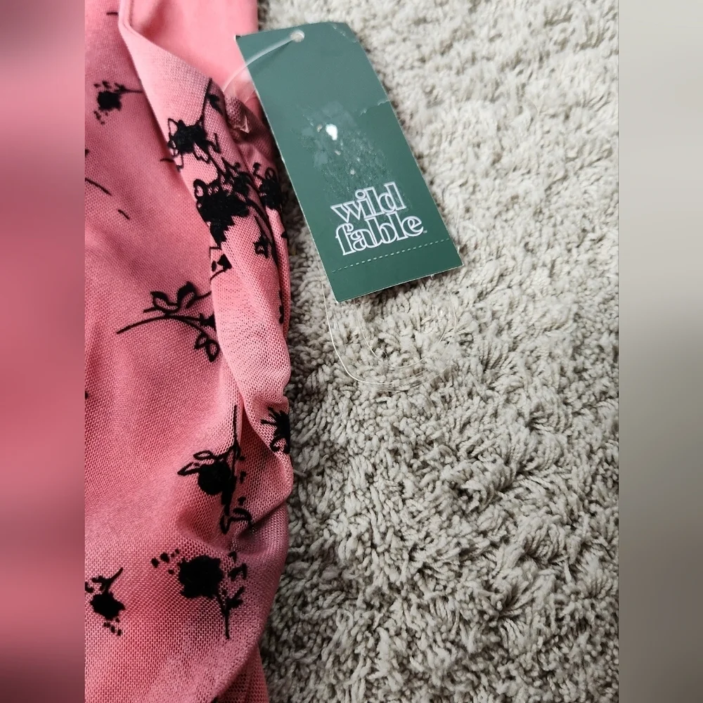 wild fable women flocked