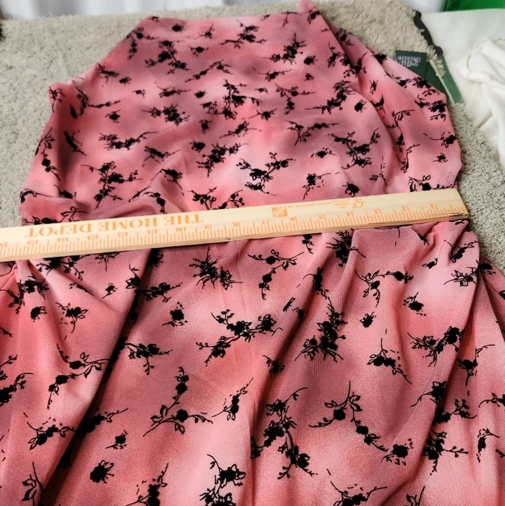 wild fable women flocked