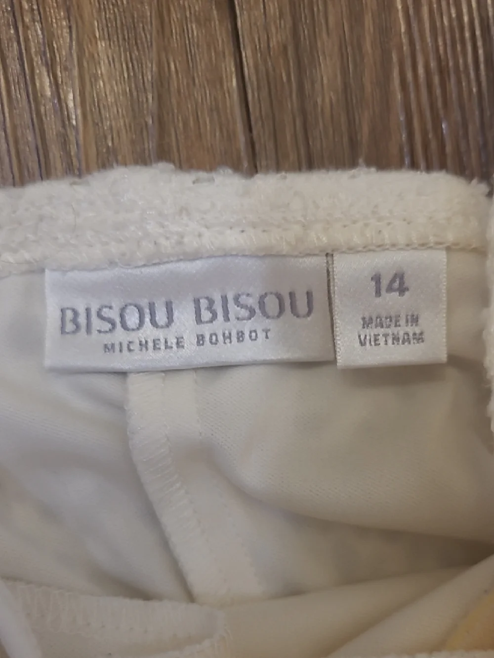 Bisou Bisou lightweight crochet