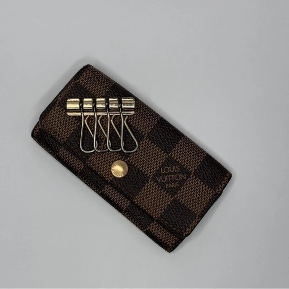 Vintage Louis Vuitton Damier Brown Ebene 4 Key Holder/Wallet, Unisex